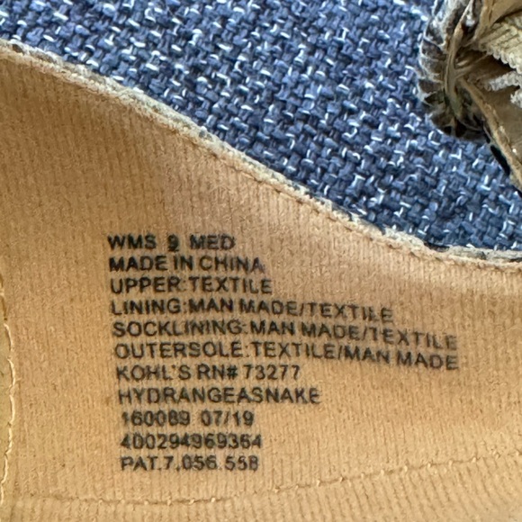 SNAKE PRINT HEELS. CLOSED TOE, ANKLE STRAP LAUREN CONRAD HYDRANGEA SHOES. GUC - Picture 8 of 16